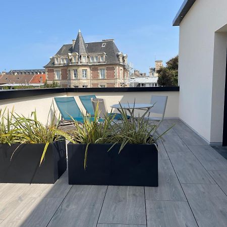 Au Charme Des Marees Lägenhet Lion-sur-Mer Exteriör bild